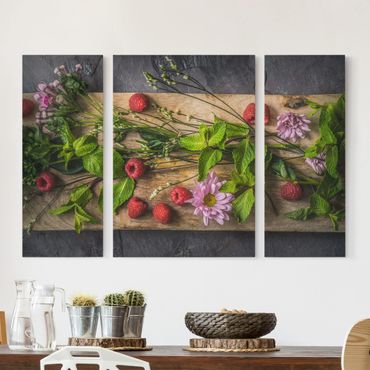 Canvas schilderijen - 3-delig Flowers Raspberries Mint
