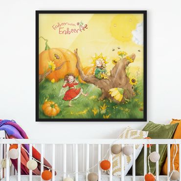 Ingelijste posters Little Strawberry Strawberry Fairy - A Sunny Day