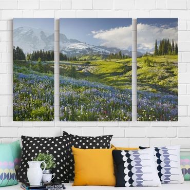 Canvas schilderijen - 3-delig Mountain Meadow With Flowers In Front Of Mt. Rainier