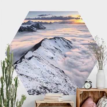 Hexagon Behang View Of Clouds And Mountains