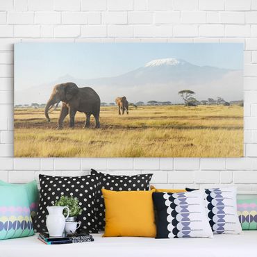 Canvas schilderijen Elephants In Front Of The Kilimanjaro In Kenya