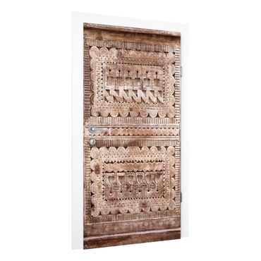 Deur behang Old Ornate Moroccan Wooden Door In Essaouria
