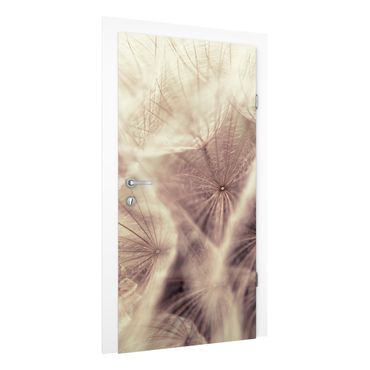 Deur behang Detailed Dandelion Macro Shot With Vintage Blur Effect