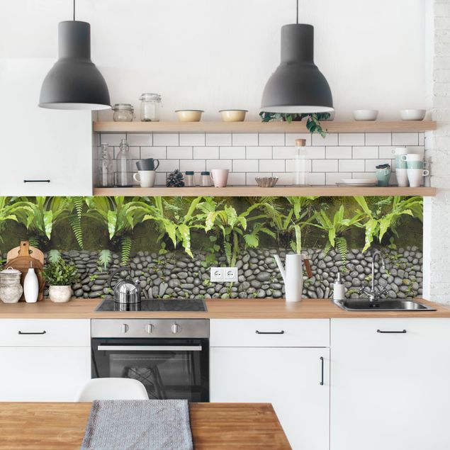 Achterkant keuken Stone Wall With Plants