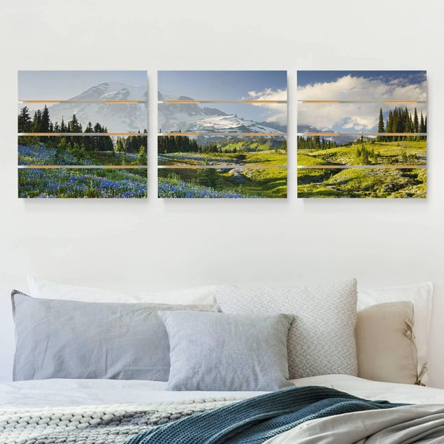 Houten schilderijen op plank - 3-delig Mountain Meadow With Flowers In Front Of Mt. Rainier