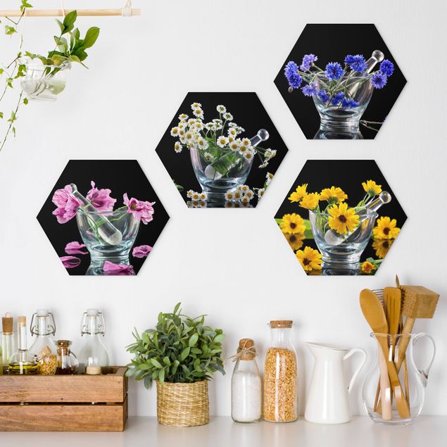 Hexagons Forex schilderijen - 4-delig Flowers in a mortar