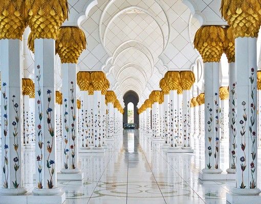 Brievenbussen Mosque In Abu Dhabi