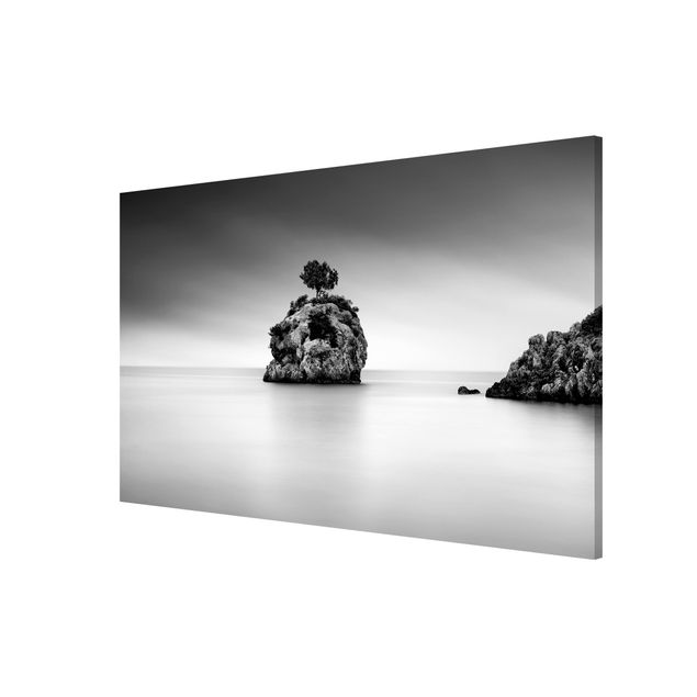Magneetborden Rocky Island In The Sea Black And White