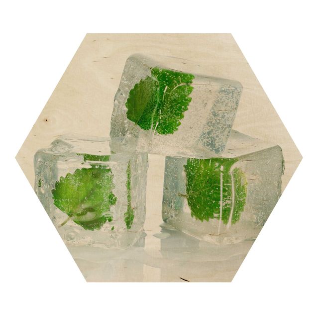 Hexagons houten schilderijen Three Ice Cubes With Lemon Balm