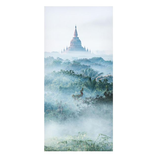 Magneetborden Morning Fog Over The Jungle Of Bagan