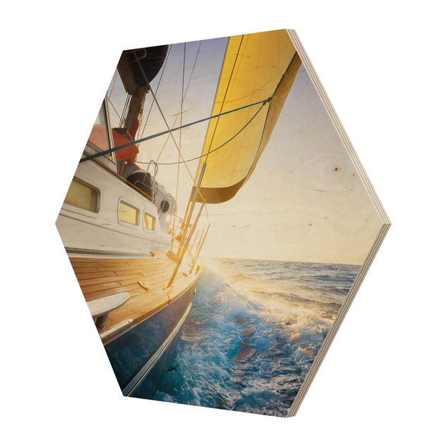 Hexagons houten schilderijen Sailboat On Blue Ocean In Sunshine