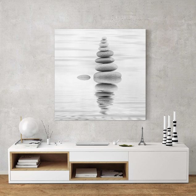 Canvas schilderijen Stone Tower In Water Black And White