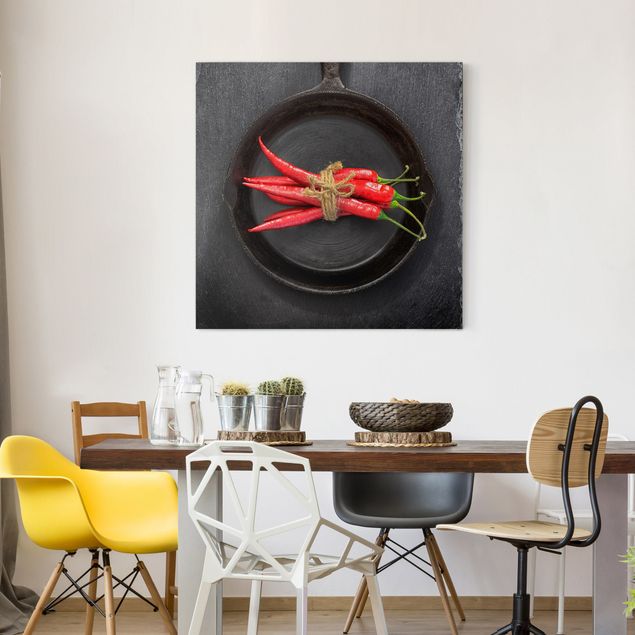 Canvas schilderijen Red Chili Bundles In Pan On Slate