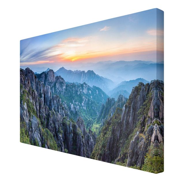 Canvas schilderijen Rising Sun Over The Huangshan Mountains