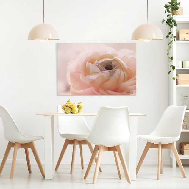 Canvas schilderijen Focus On Light Pink Flower
