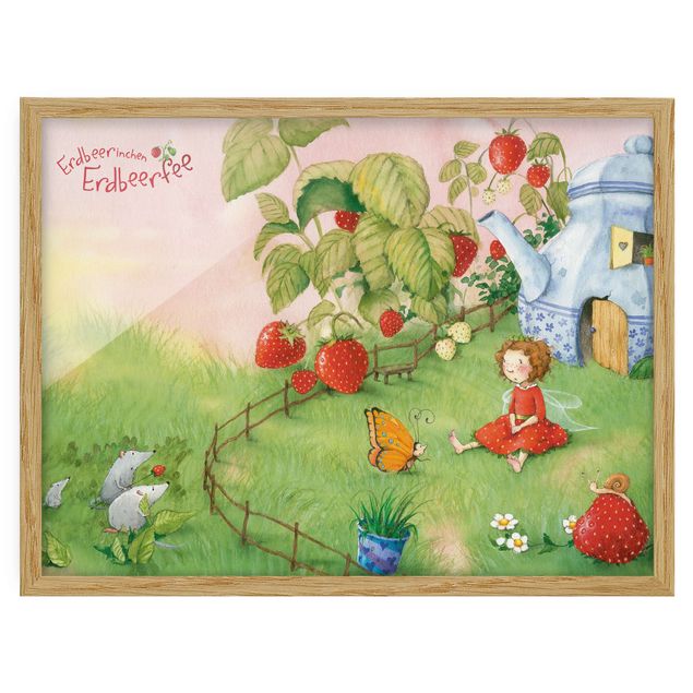 Ingelijste posters Little Strawberry Strawberry Fairy - In The Garden