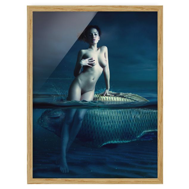 Ingelijste posters Nude With Fish