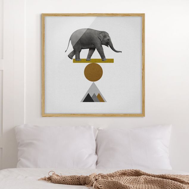 Ingelijste posters Art Of Balance Elephant