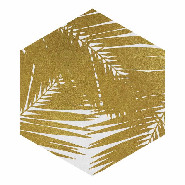 Hexagon Behang View Through Golden Palm Leaves