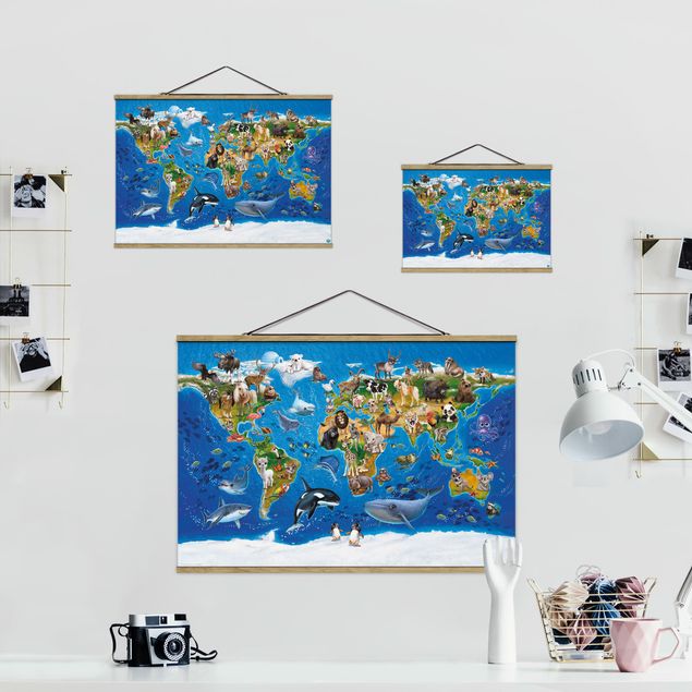 Stoffen schilderij met posterlijst Animal Club International - World Map With Animals