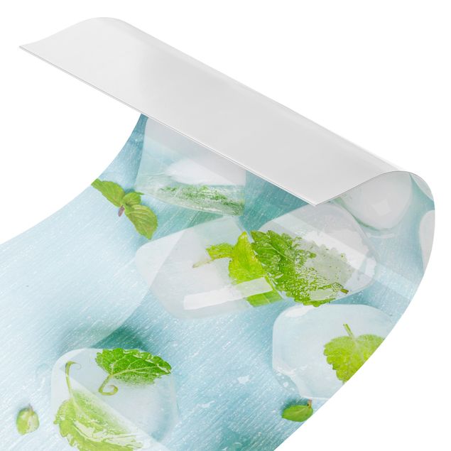 Keukenachterwanden Ice Cubes With Mint Leaves