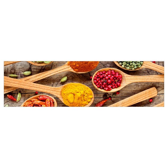Keukenachterwanden Spices On Wooden Spoon