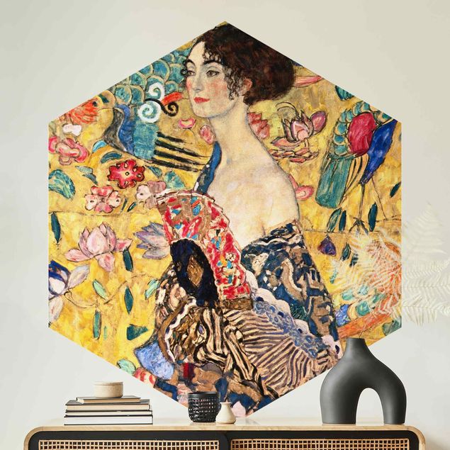Hexagon Behang Gustav Klimt - Lady With Fan