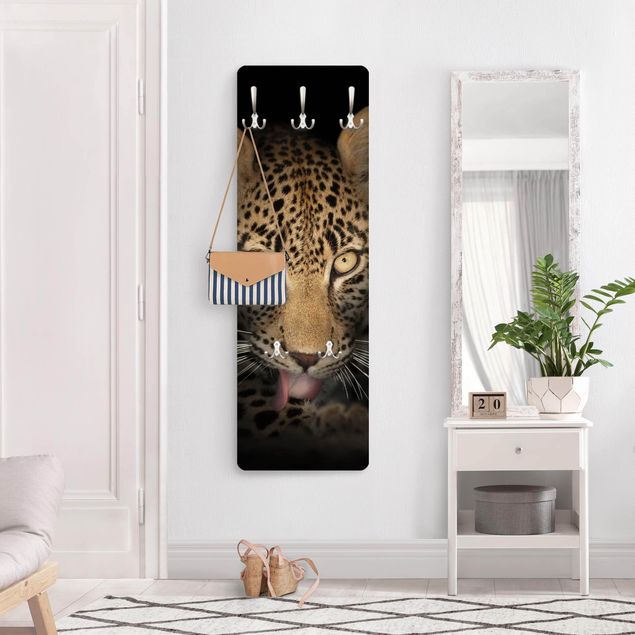 Wandkapstokken houten paneel Resting Leopard