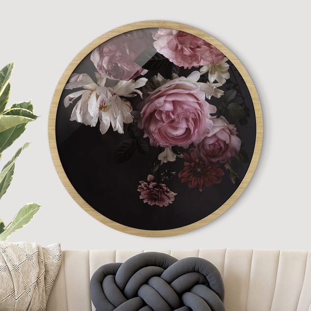 Runde Bilder mit Rahmen Pink Flowers On Black Vintage