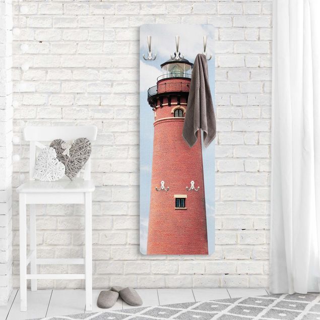 Wandkapstokken houten paneel - Red Lighthouse On Sky Blue Backdrop