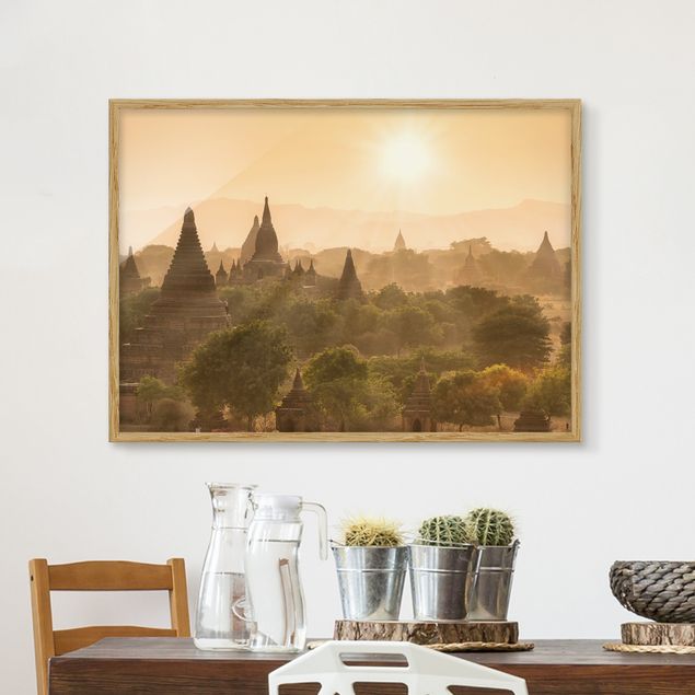 Ingelijste posters Sun Setting Over Bagan