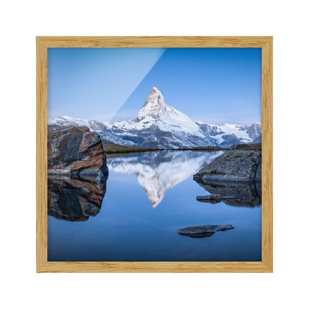Ingelijste posters Stellisee Lake In Front Of The Matterhorn